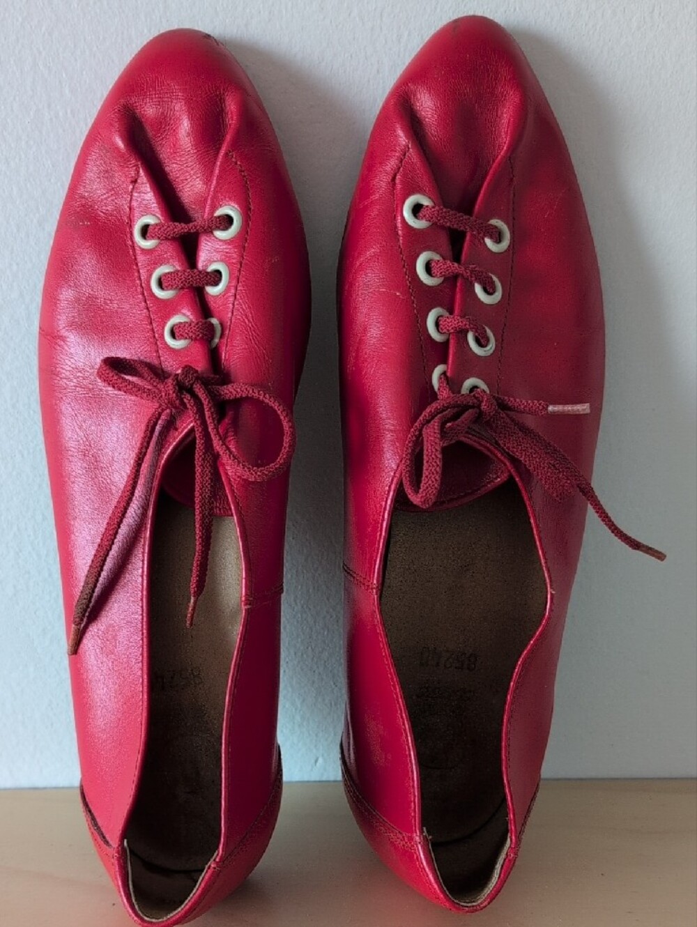 Women’s Red Leather Lace-Up Flats - Picture 2 of 13